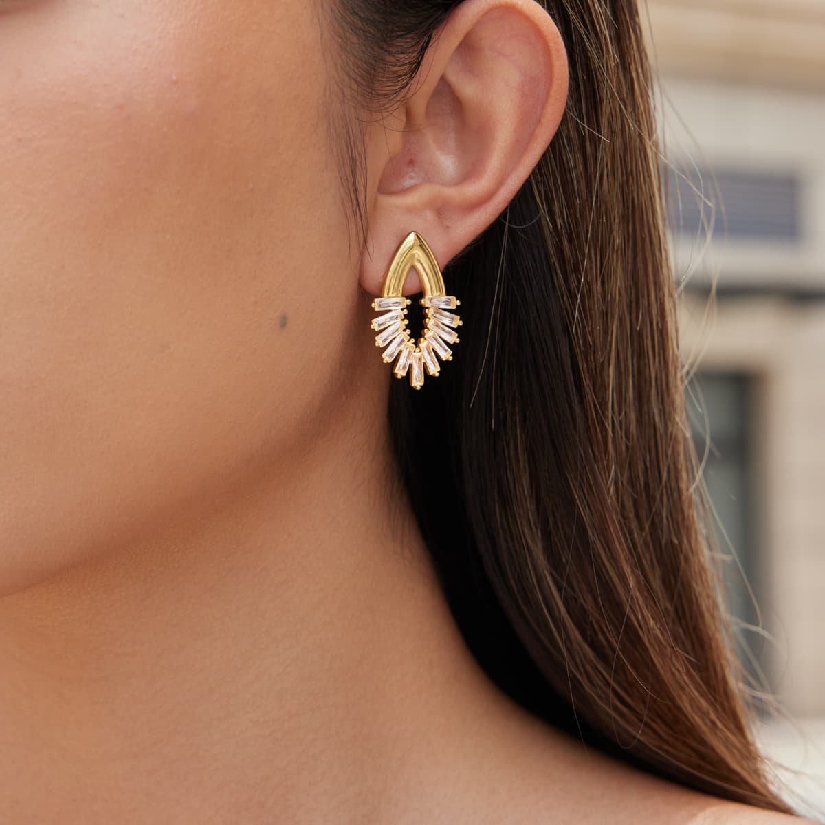Zirconia Hollow Earring